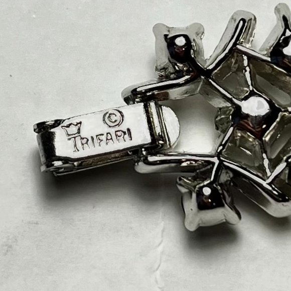 CROWN TRIFARI RHINESTONE BRACELET - Picture 4 of 5